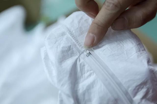 防護服緊缺？這家僅用了5天時間轉產防護服，日產量已達9000件