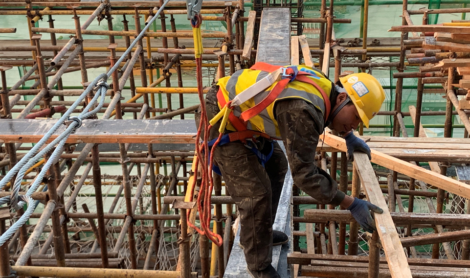 如何區分墜落懸掛安全帶和區域限制安全帶