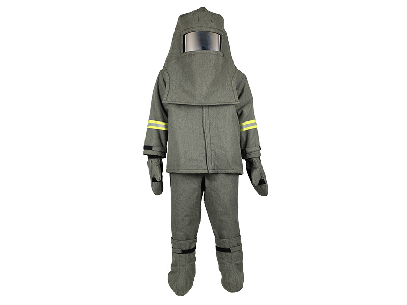 隔熱服 vs 避火服：材質、面料與用途的深度對比